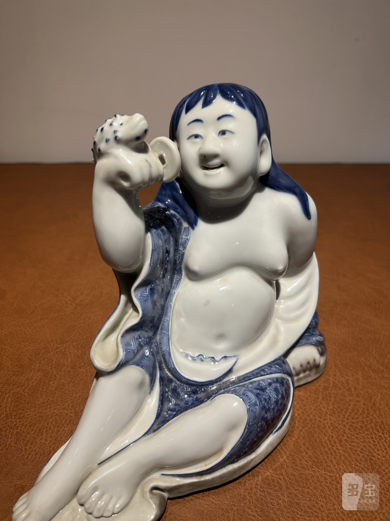 清 青花刘海戏金蟾坐像 - 图2